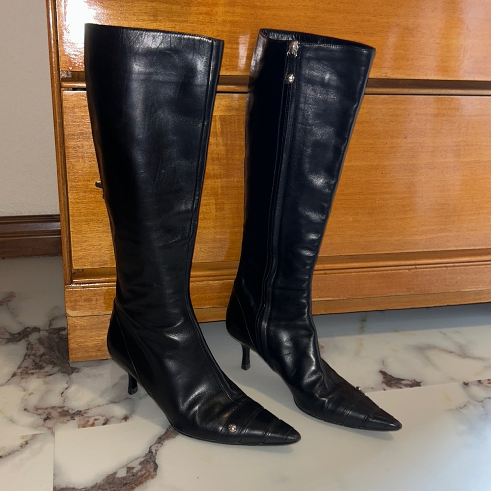 Chanel size 7 boots